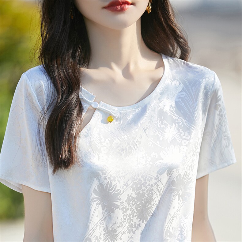24夏季薄款缎面真丝短袖T恤女圆领盘扣提花上衣宽松半袖开叉打底,女装T恤,佳绒高端店