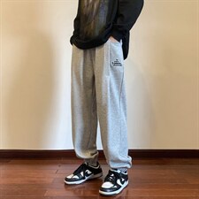 浅灰色