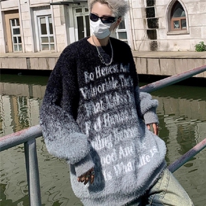 水貂毛设计感渐变字母针织衫男秋冬季慵懒风宽松软糯毛衣长袖上衣图片