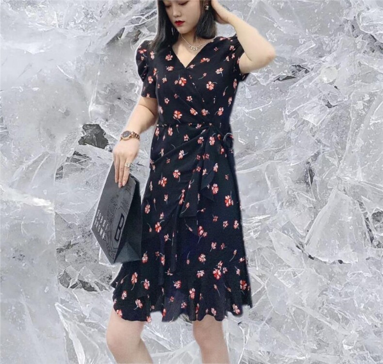 拼腰盼女人味花色连衣裙，女装连衣裙，帝瀛 DY