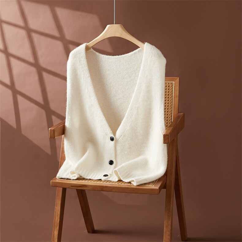 无袖背心坎肩马甲女2024秋新款V领针织开衫羊绒坎肩短款，女装马甲，朵沐纯羊绒