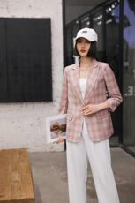 现货2021新春瘦身格子西服，女装，锦华秀逸