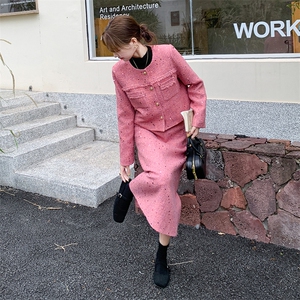 小香风羽绒服套装女2024年冬季新款气质高级感粉色配半身裙两件套图片