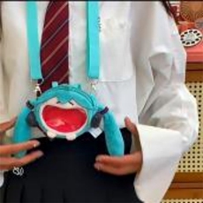 蓝色