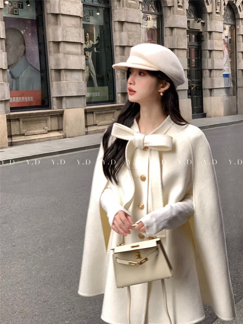 【依嘟】富家千金风斗篷大衣蝴蝶结宽松羊毛外套（含89.6%绵,女装双面呢大衣,依嘟服饰