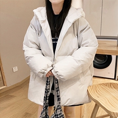 米白色