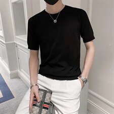 黑色