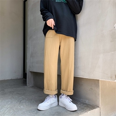 卡其色