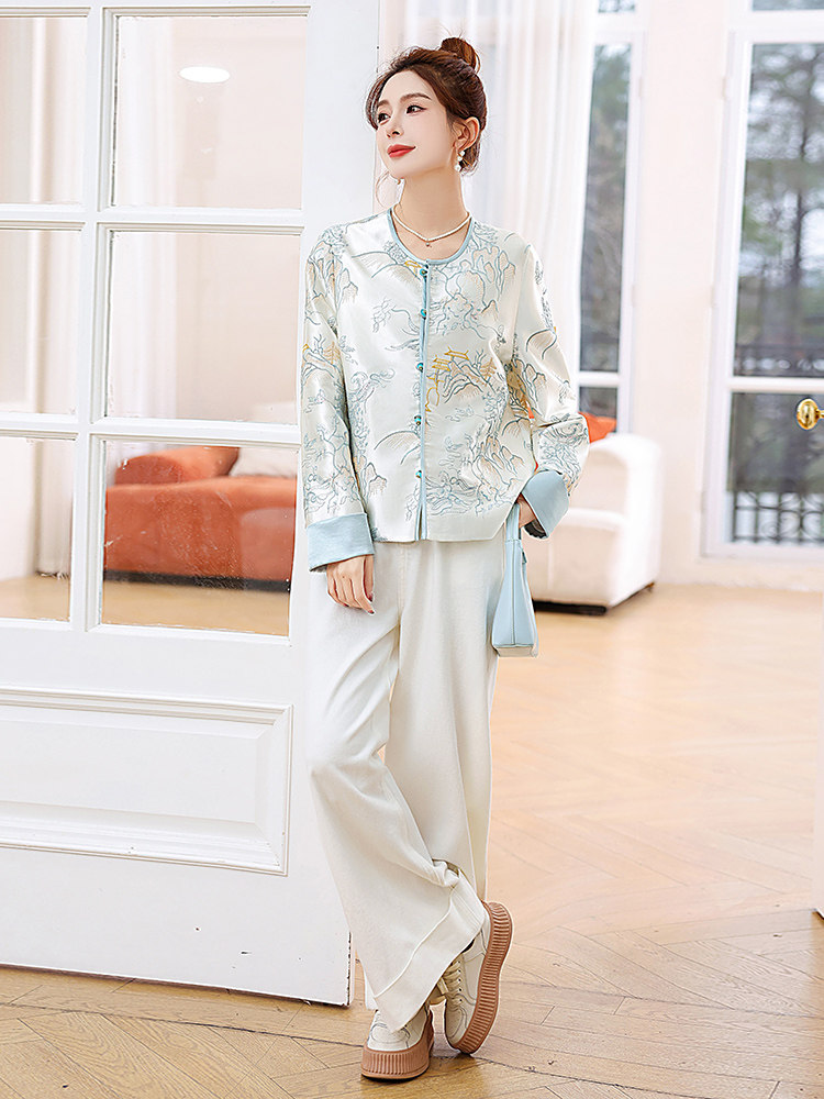 新中式G风刺绣缎面立领外套女2026春新款复古高级感禅意薄款上衣,女装短外套,奕薇雅