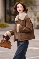 派克羽绒服女短款2025冬季洋气翻领领袢小个子毛绒拼接白鸭绒外套，女装羽绒服，冬木谷雨