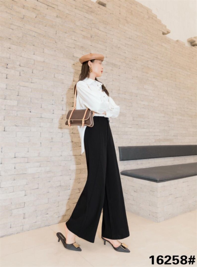 16258#?裙裤 腰头简约点缀?复古碰撞优雅? 裤身立体，其它，都市米兰