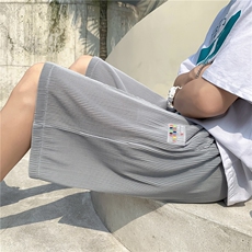 灰色