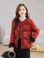 现货2025年冬季新款中式白鸭绒羽绒服女复古风提花毛领袖外套上衣，女装羽绒服，璐依舞