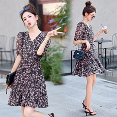 法式V领小碎花连衣裙女2025夏季新款小个子收腰显瘦气质减龄裙子，女装连衣裙，蓝诺裳