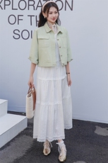 2025春季新款韩版时尚百搭重工铆钉烫钻牛仔外套复古做旧夹克上衣，女装牛仔外套，跑量工厂店