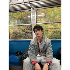 秋季磨水洗做旧mini贴袋牛仔夹克外套女复古上衣，男装夹克，星座506A