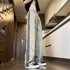 卡其色