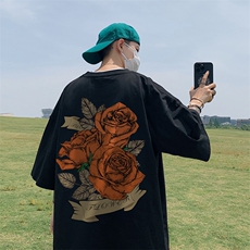 黑色