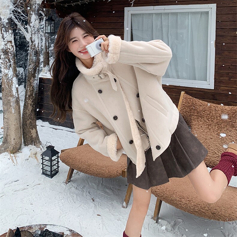米白色皮毛一体羊羔毛外套女冬季短款夹克加厚棉服6099P225K338,女装短外套,维壹