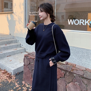 藏青色复古休闲卫衣裙女夏2025新款韩版短袖T恤及踝半身裙两件套图片