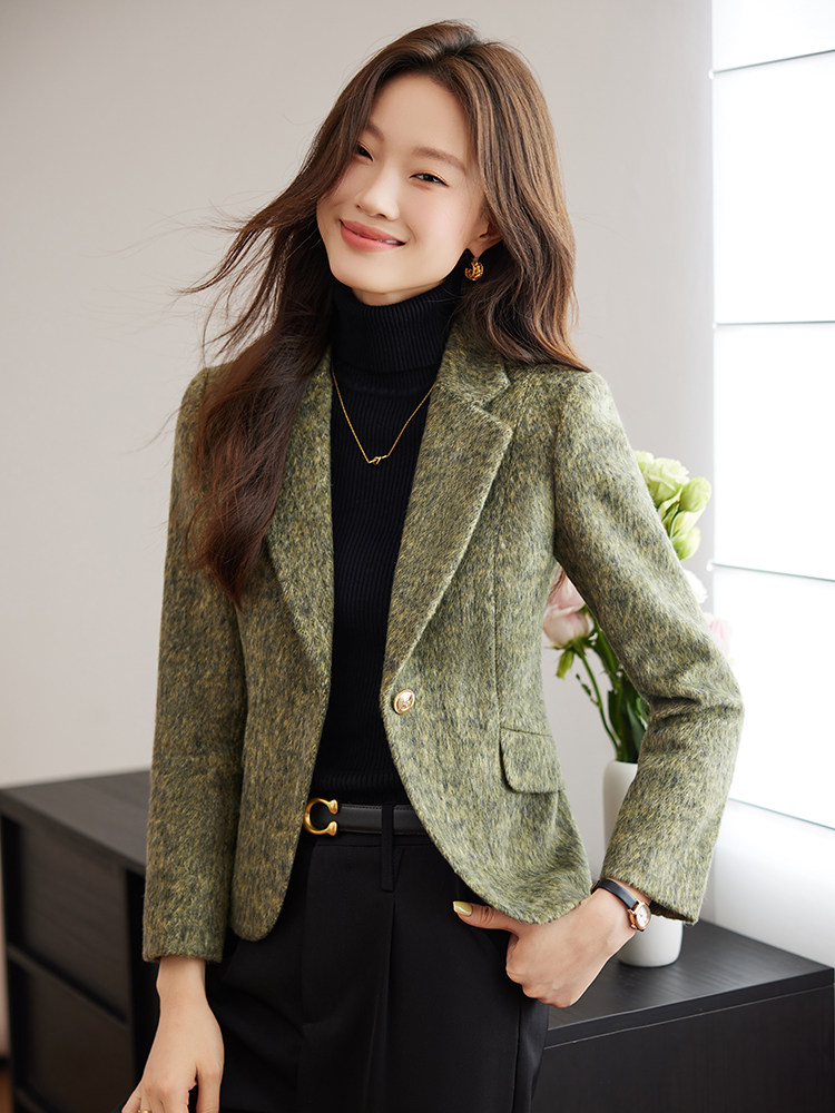 2025新款秋装气质修身含羊毛西装外套小个子上衣女,女装短外套,时尚风爆