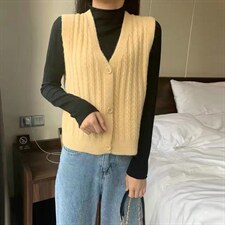 浅黄色