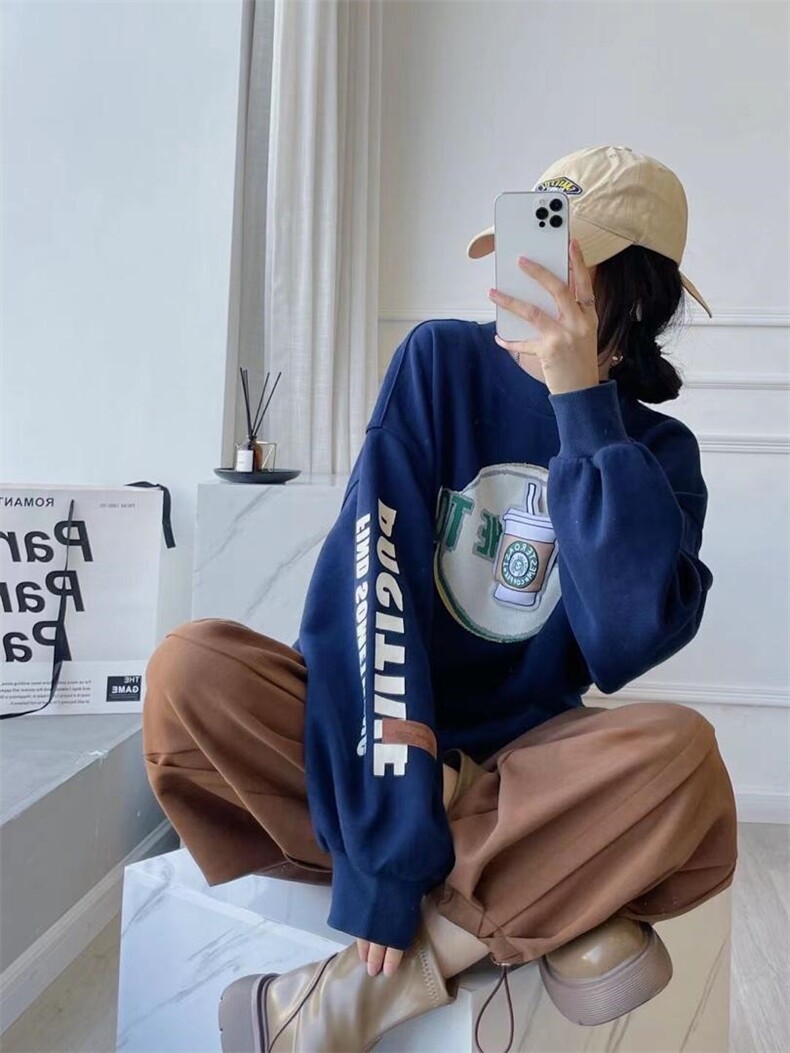 星巴克卫衣S-M，女装卫衣/绒衫，尚映