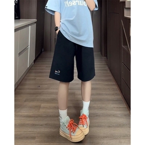 特批P16无差价休闲泡泡纱多巴胺刺绣腊肠狗宽松五分短裤男DK5863图片