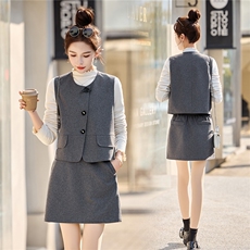 含羊毛套装2026新款女春季小个子富家千金打底衫马甲短裙三件套，女装套装/套裙，流量+