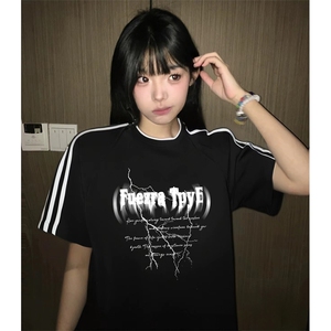 抖音得物高品质二开240克宽松纯棉美式潮牌三条杠织带短袖T恤图片