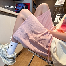粉红色