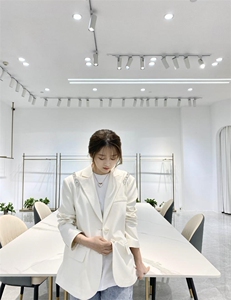 现货  春季新款   链条宽肩西服图片