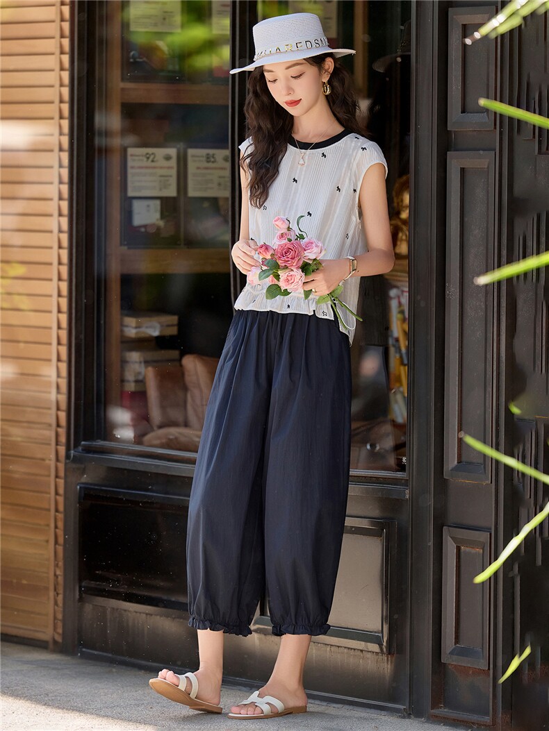 2026年夏季刺绣撞色小衫裤子套装两件套女,女装套装/套裙,依路服饰