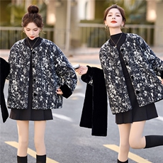 高级感提花新中式g风小香风丝绒围巾白鸭绒羽绒服，女装羽绒服，采品优优