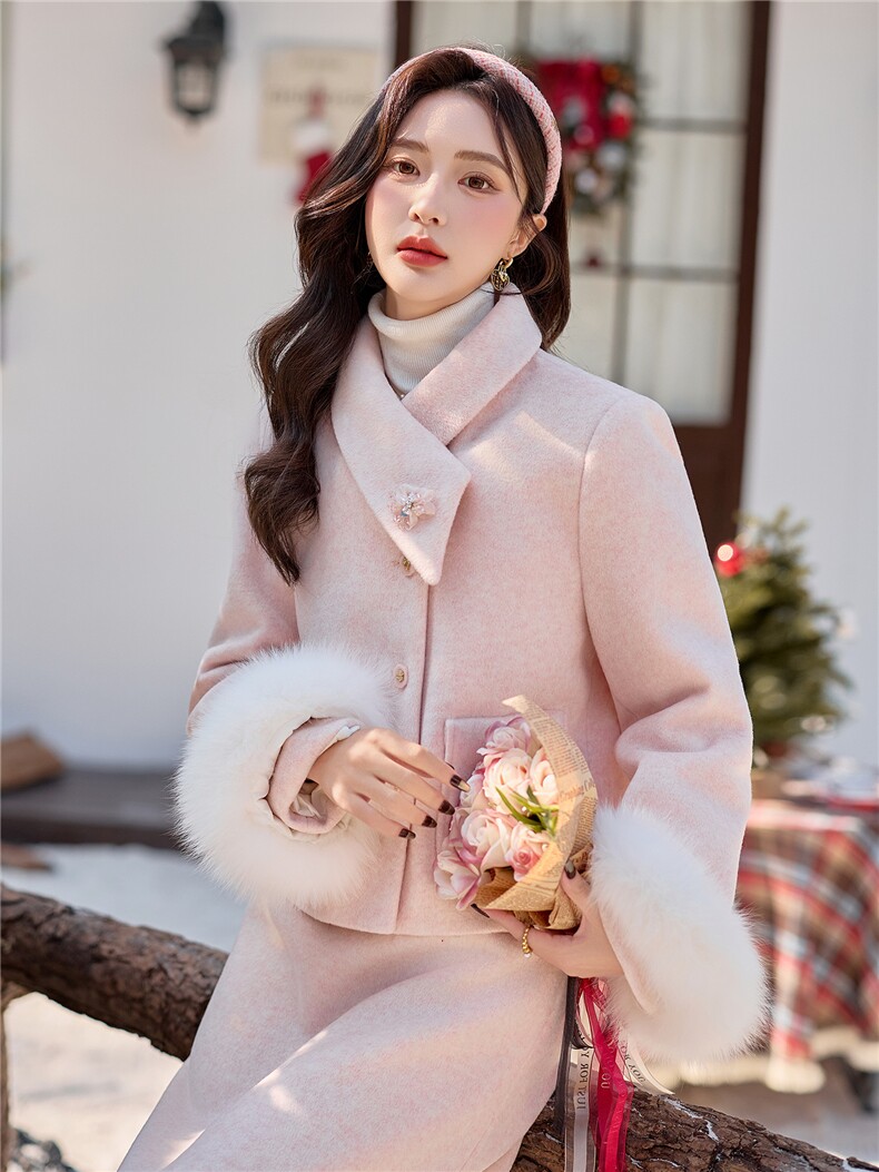 【bao款现货】2025年小香羽绒套装时尚外套+中裙纯色,女装羽绒服,众宇琦