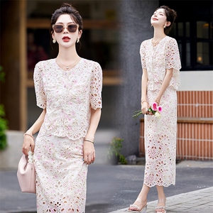 2024年夏季新款镂空蕾丝印花短袖半裙两件套套装,女装套装/套裙,奕薇雅