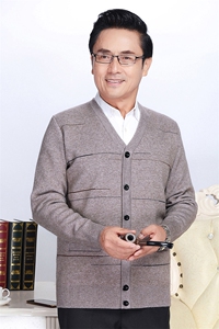 冬季新款男装V领加绒加厚针织开衫中老年休闲保暖男士打底衫上衣图片