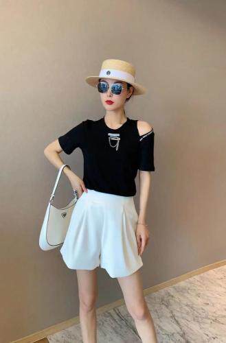 现货欧货露肩前满钻别针T精致哦，女装，柒外