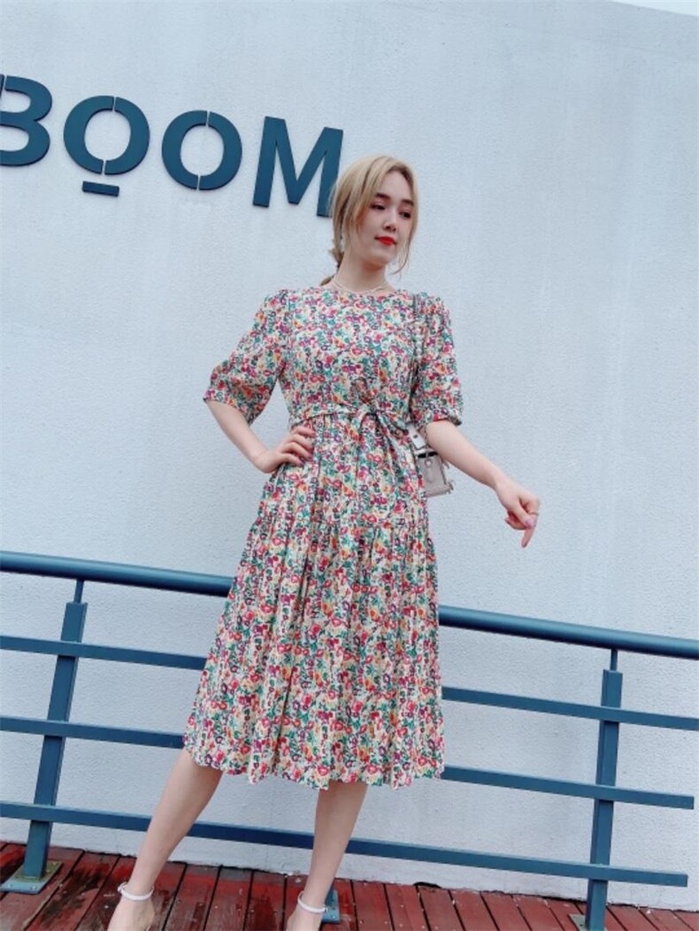 夏季新款花朵连衣裙，女装连衣裙，依岸