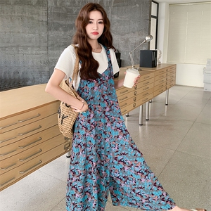 法式高级感宽松碎花背带裤女夏2025新款绝美今年流行松弛感连衣裤图片