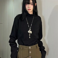黑色