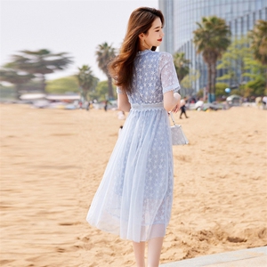 时尚潮流2023年夏季新款甜美显瘦蕾丝网纱拼接长款连衣裙图片
