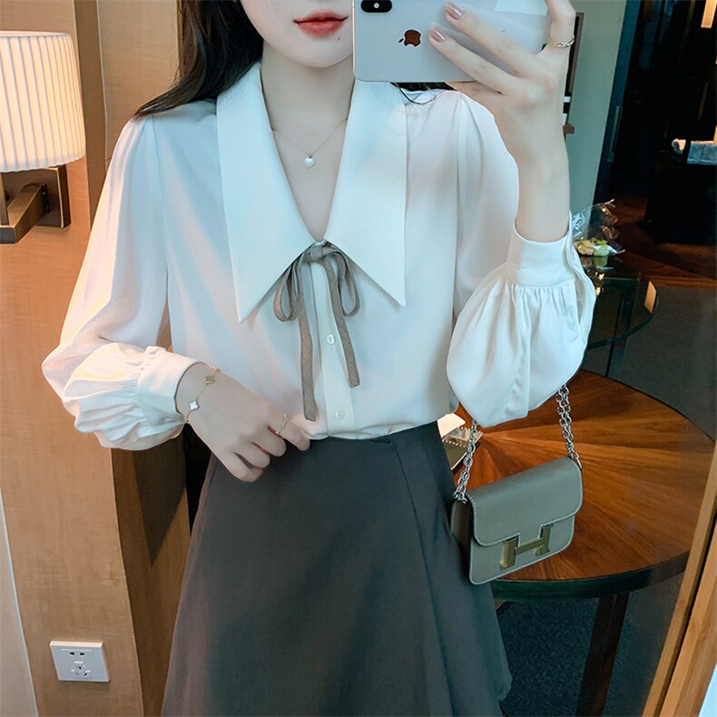 春装白色大尖领衬衫长袖上衣通勤设计感小众复古衬衣，女装衬衫，美吧服饰