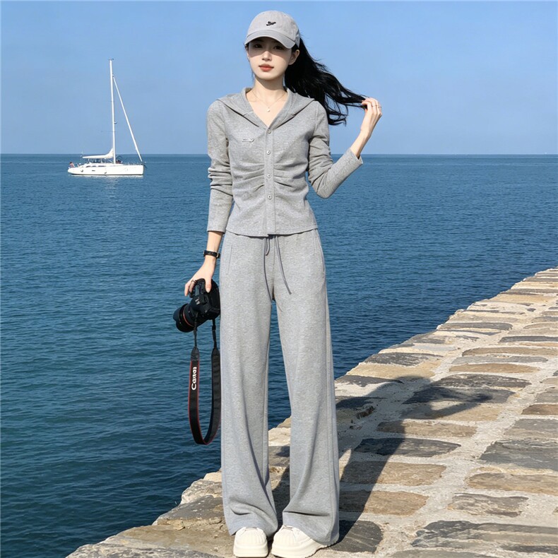 设计感时尚穿搭套装女春季修身显瘦褶皱连帽上衣休闲阔腿裤两件套,女装套装/套裙,江南