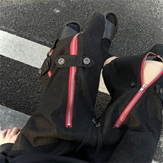 黑色