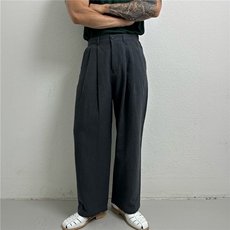 深蓝色