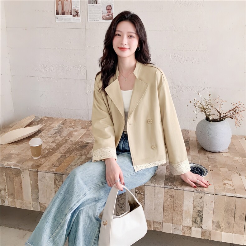 2026秋卡其色蕾丝拼接短款风衣外套女,女装短外套,