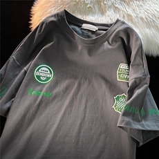 深灰色