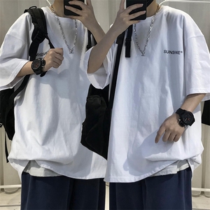 T06常年款男士休闲字母印花T恤衫外套圆领半袖五分袖TEE男女中性,穿鹿皮短外套明星搭配图片