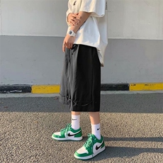 黑色